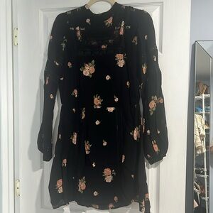 Reformation sachi dress .